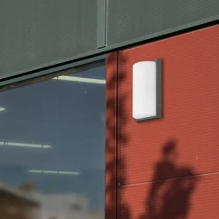 039 udendørs væglampe med bevægelsessensor, grafit^LCD Sale