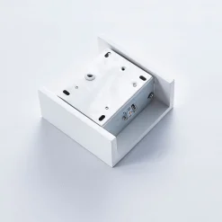 Lindby Anneke - kantet LED væglampe af gips