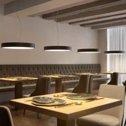 Arcchio Noabelle LED-hængelampe, sort, 80 cm