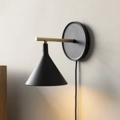 Audo Copenhagen Væg- Og Spejllamper>Audo LED-væglampe Cast, sort, IP44, dæmper, stik