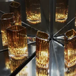 AYTM Folium-vase, højde 20 cm, ravfarvet, glas