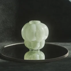 AYTM Uva-vase, glas, grøn, Ø 26 cm, højde 28 cm, mundblæst