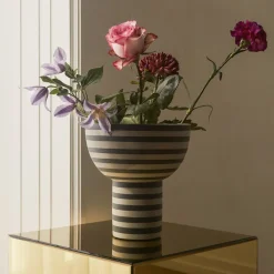 AYTM Møbel Og Interiør>Varia vase, sort, Ø 23 cm, højde 24 cm, keramik