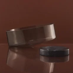 AYTM Volvi skål, røgfarvet grå, Ø 25 cm, glas, base, marmor