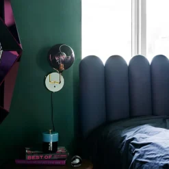 DESIGN BY US Ballroom Short væglampe, lilla, glas, mundblæst