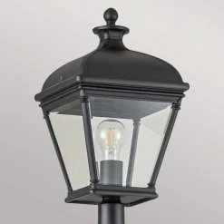 Bayview udendørslampe af støbt aluminium^Elstead Online