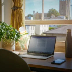 Biwo LED-bordlampe, hvid, berøringsdæmper, metal^Briloner