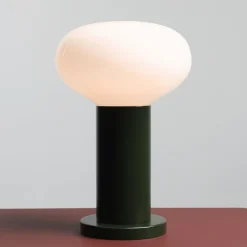 ALDEX Bordlampe Flo, grøn, Ø 19 cm, glas