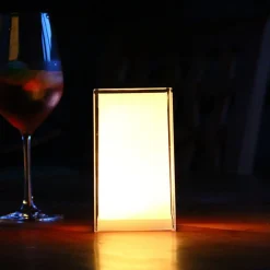 Smart&Green Bærbar bordlampe Cub, app-kontrollerbar, RGBW