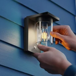 Asti udendørs LED-væglampe, sensor, IP44, sort^Calex Outlet