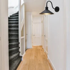 ROYALTECH Christer væglampe, sort, bredde 24 cm, metal, E27