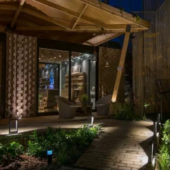 FARO BARCELONA Das - puristisk LED-sokkellampe af aluminium