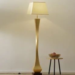 Deco - en gulvlampe med fornemt design^Schuller Valencia Outlet