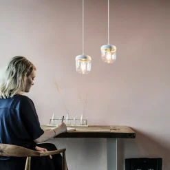 Design pendellampe Acorn, hvid og messing^UMAGE Outlet