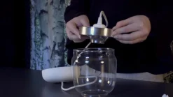 Designer pendellampe Acorn, hvid og poleret kobber^UMAGE Online