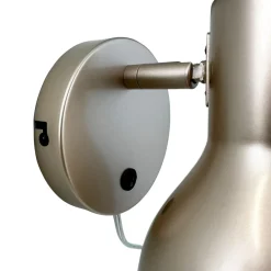 Dyberg Larsen Bob væglampe med metalfinish, beige