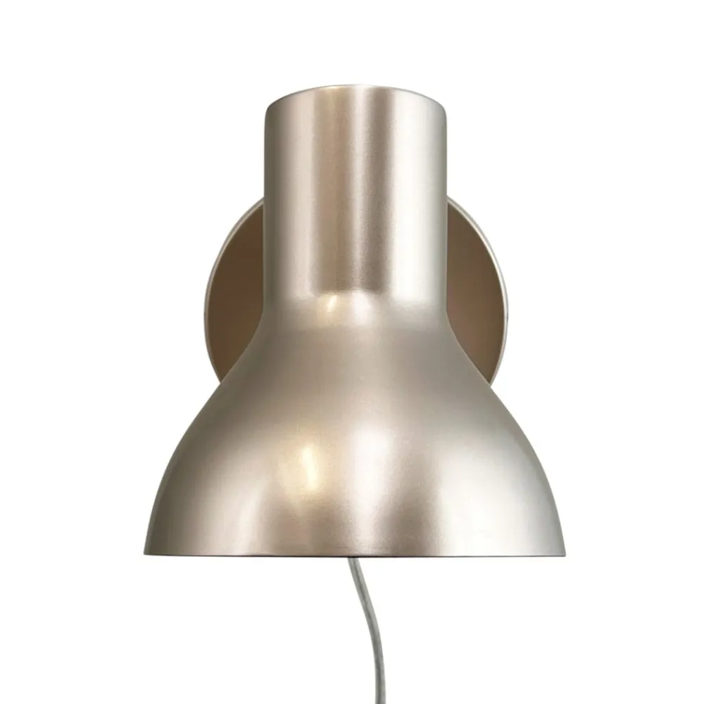 Dyberg Larsen Bob væglampe med metalfinish, beige