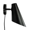 Dyberg Larsen Cale væglampe, højde 24,5 cm, sort