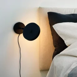 Dyberg Larsen LED-væglampe Starlight, sort, Ø 14 cm