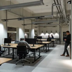 Jilly 230 V 15 W oval wide 840 sort/sort^ERCO Discount