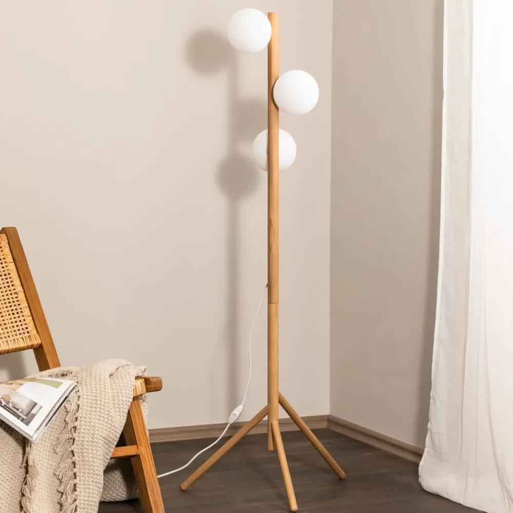 Estera gulvlampe, opalglas, træramme, 132 cm, 3 lyskilder^TK Lighting New