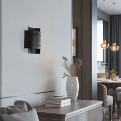 Euluna Isotta væglampe, halvrund, sort