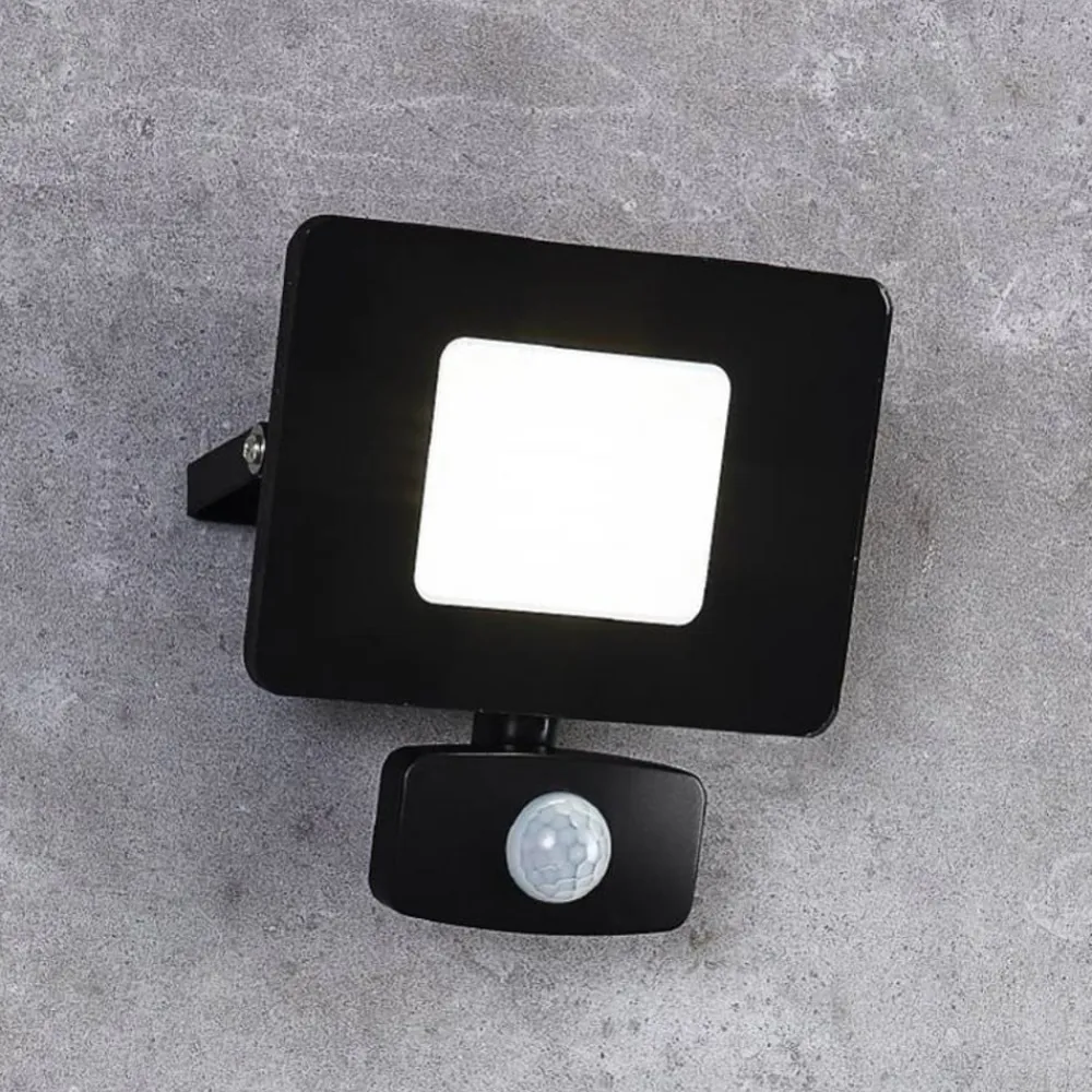 EGLO Faedo 3 udendørs LED-spot med sensor, sort, 20 W