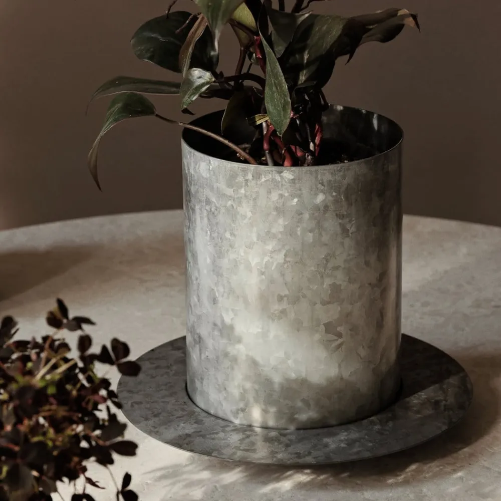 ferm LIVING Møbel Og Interiør>Auran urtepotte, grå, højde 21 cm, jern