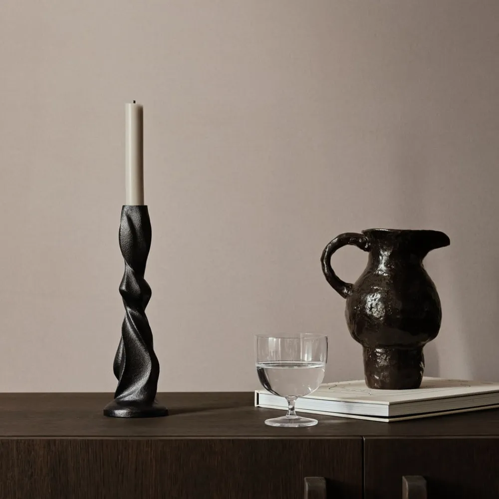 ferm LIVING Gale lysestage, sort, 25,4 cm, aluminium