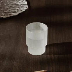 ferm LIVING Glas Ripple, hvid, 200 ml, mundblæst, sæt med 4 stk