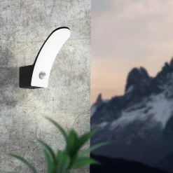 Fiumicino udendørs LED-væglampe med sensor^EGLO