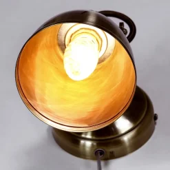 Fjällbacka væglampe med antik finish^Markslöjd