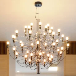 2097/30 lysekrone med 30 lys, krom, frostet^FLOS