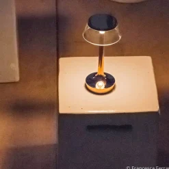 Bon Jour unplugged LED-bordlampe, kobber^FLOS Hot