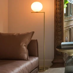 IC F1 gulvlampe, børstet messing^FLOS Outlet