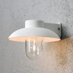 Formskøn udendørs væglampe "Mani", i hvid^Konstsmide Best