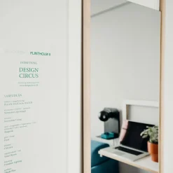 FRANDSEN Ball USB væglampe sort mat