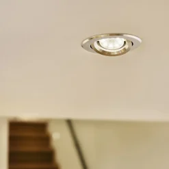 GU10 PAR16 LED reflektor 4,6W, 2.700 K^Philips New