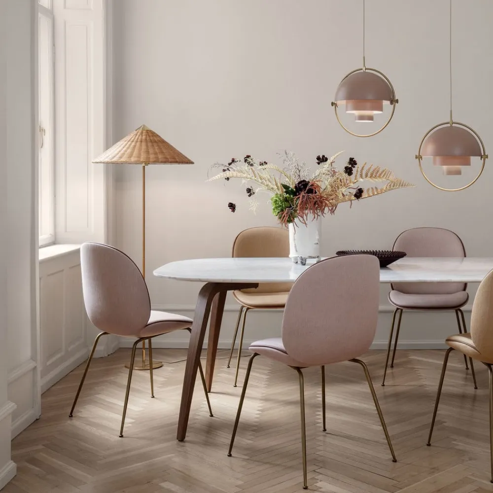 GUBI 9602 gulvlampe, messing, med rattanskærm