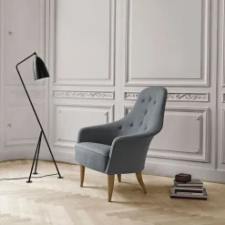 GUBI Gräshoppa trefods gulvlampe, sort