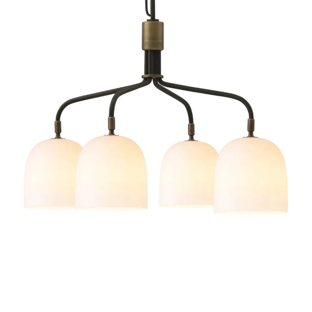 GUBI Lysekrone Howard 4-lys Ø 66 cm gunmetal/hvid