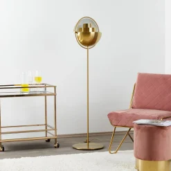 GUBI Gulvlamper>Multi-Lite gulvlampe, højde 148 cm, messing/messing