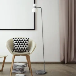 Gulvlampe Fifty, stålfarvet, opalhvidt glas, justerbar^miloox by Sforzin