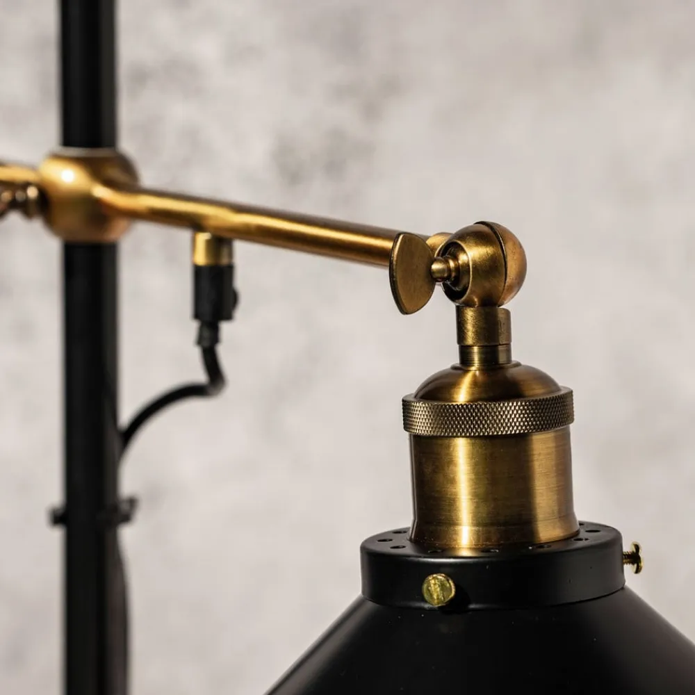 Gulvlampe Lenius med bevægelig skærm^Globo Online