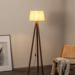 Gulvlampe LM-65214-1E med trebenet af træ^Avonni