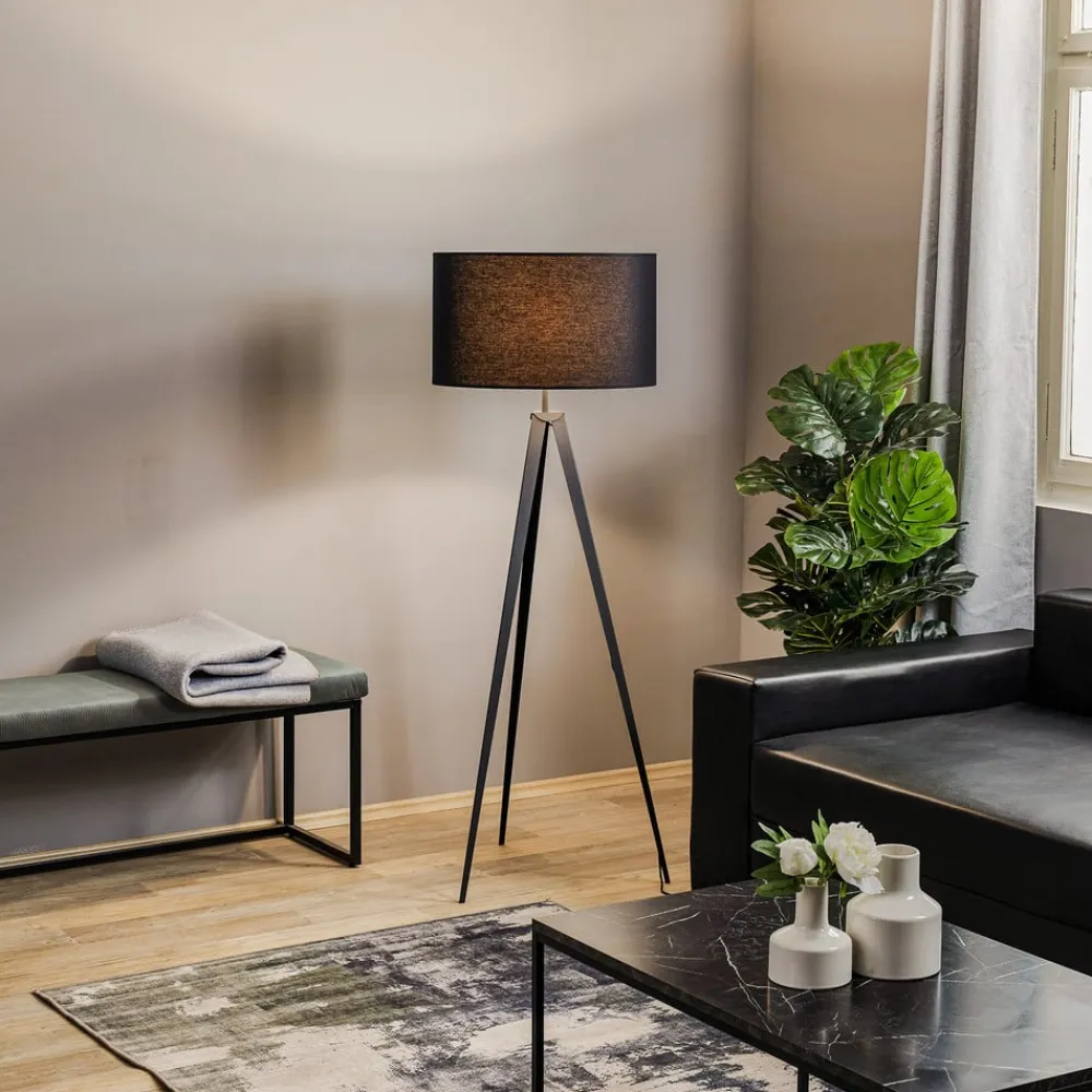 Euluna Gulvlampe Tago, treben, skærm sort/sølv