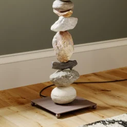 Gulvlampe Vera med stofskærm og sten-dekor^ONLI