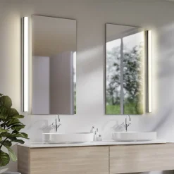 Helestra LED-spejllampe LOOM 2, længde 90 cm, IP44, CCT