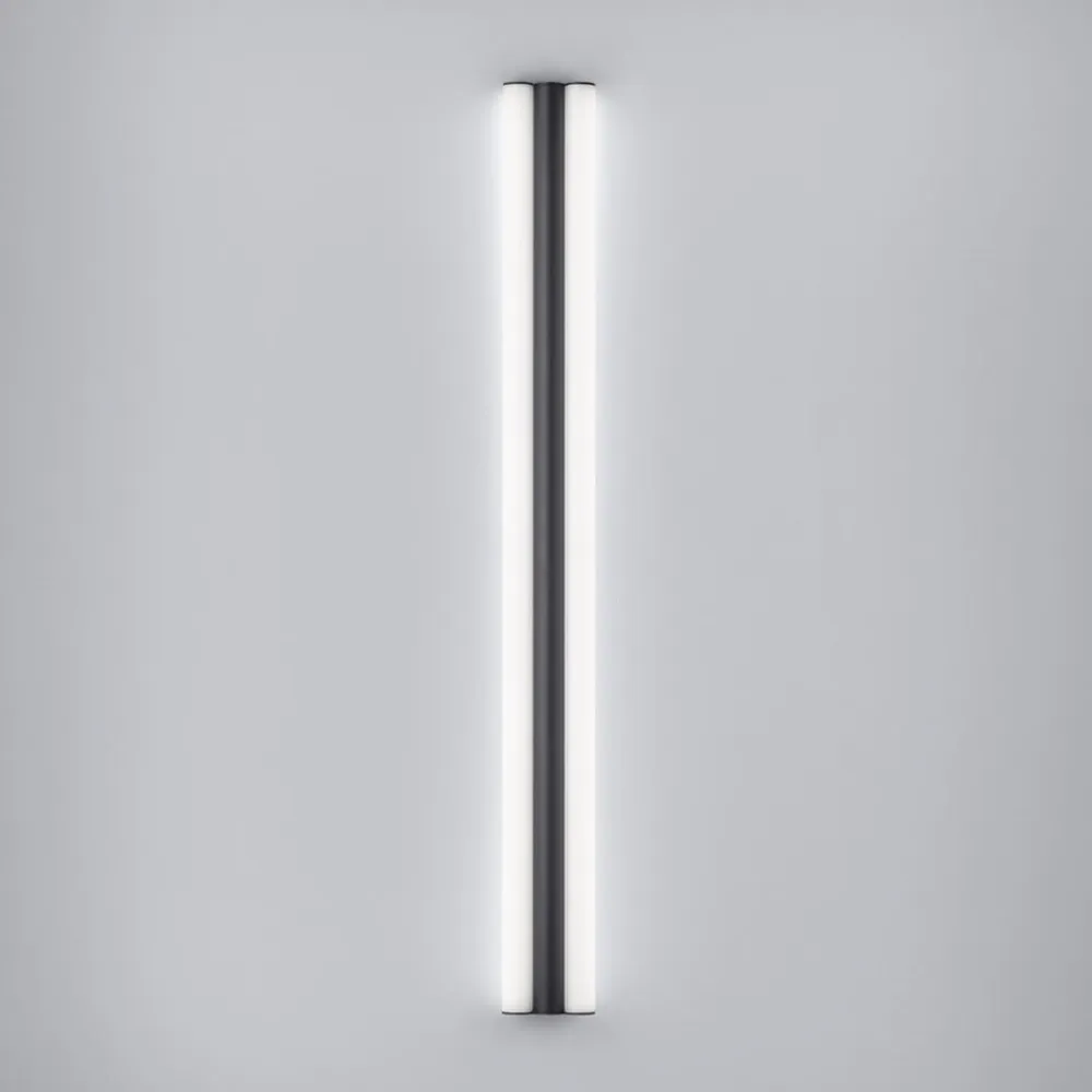 Helestra LED-spejllampe LOOM, længde 90 cm, sort, IP44