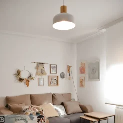 Lindby Hængelampe Carlise med træelement